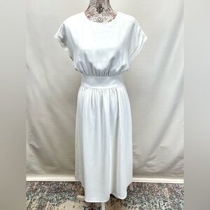 NORDSTROM RACK  White Dolman cap sleeve midi dress size M